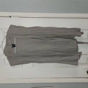 Gray no sleeve loose vest